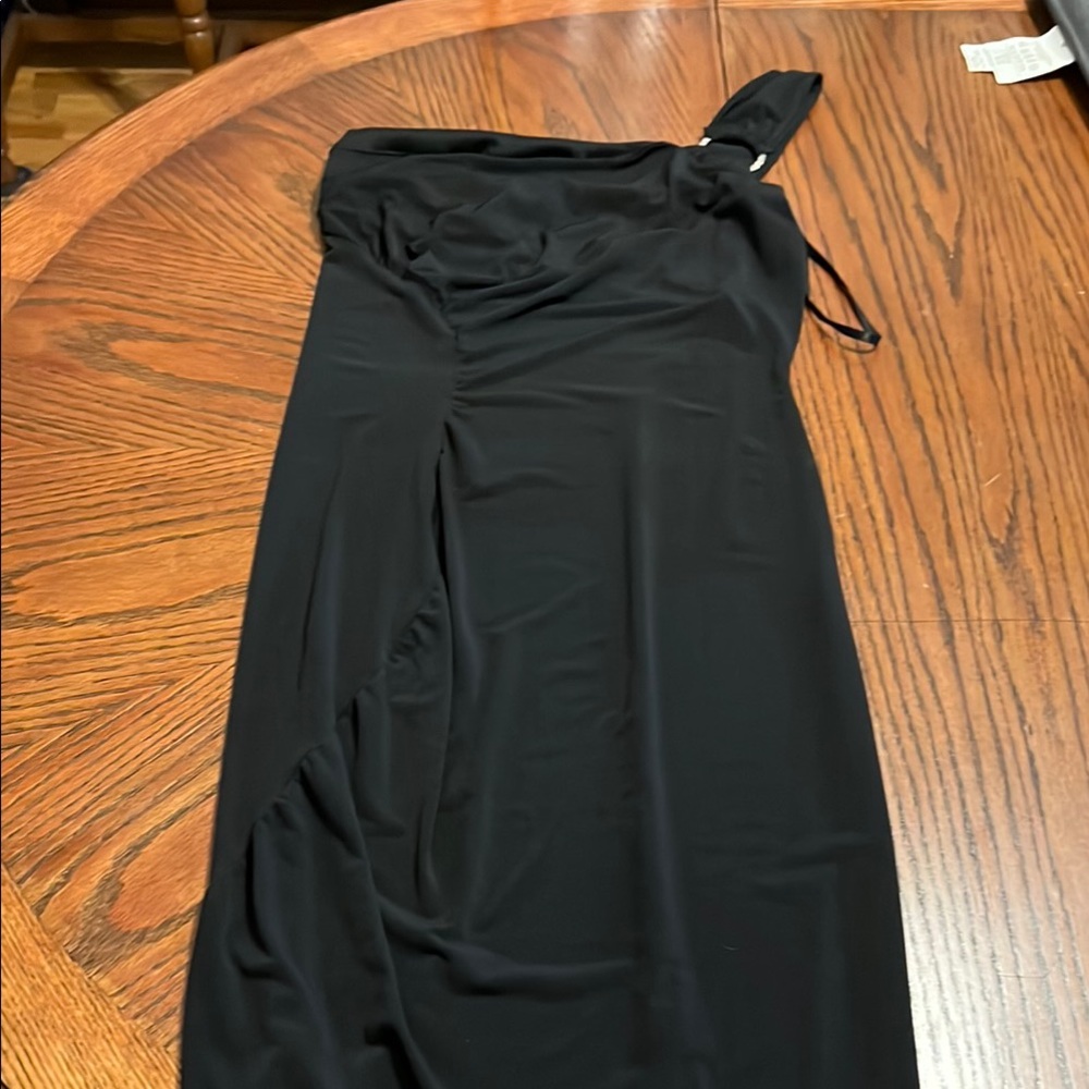 Elegant Black One-Shoulder Dress